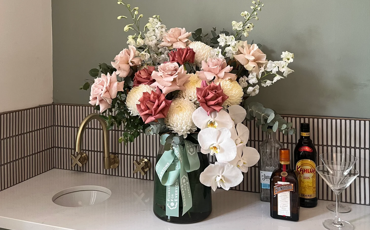 Flower Delivery Sydney: The Complete Local Guide to Getting Fresh Blooms to the Door